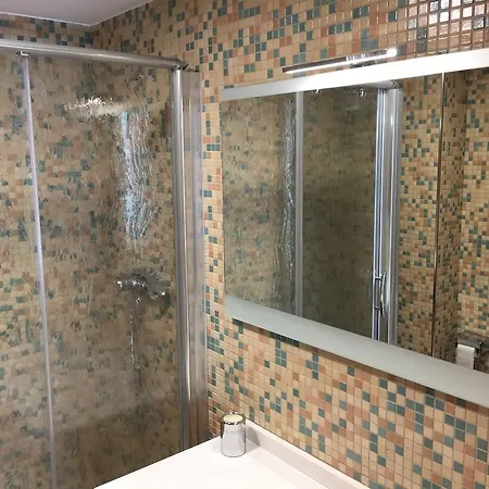 Apartamento Piso Céntrico De 100 M2 *