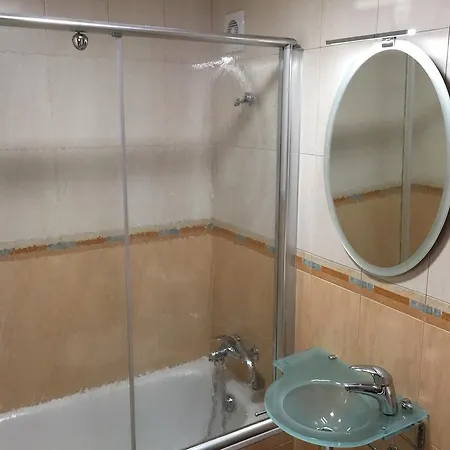 Piso Centrico De 100 M2 خيرونا
