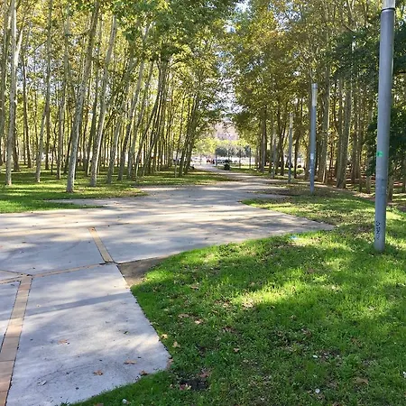 Piso Centrico De 100 M2 * خيرونا